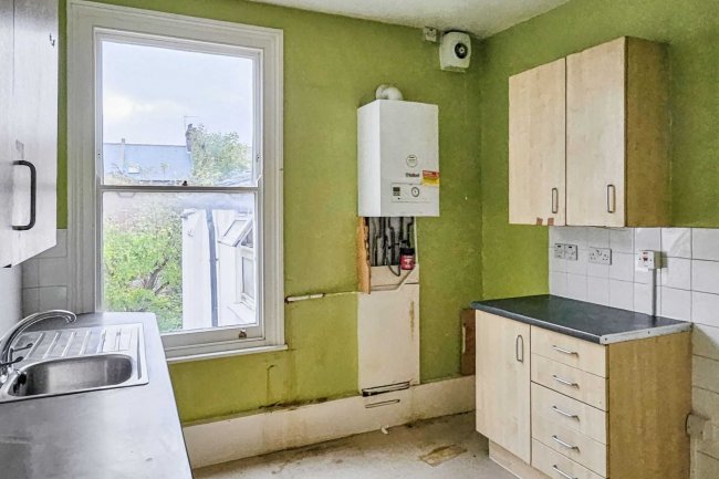 125B Harley Road, Harlesden, London NW10 8AY 3