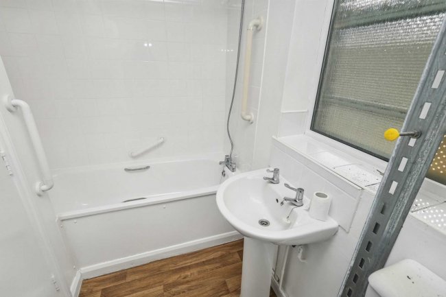 Ground Floor Flat, 37 St Stephen's Road, Bow, London E6 1AN 9