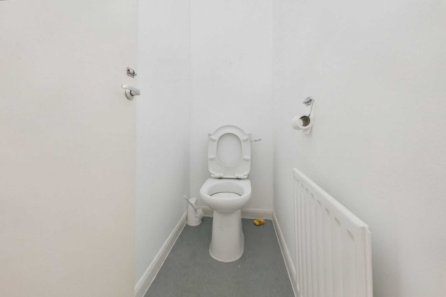 70 Madells, Epping, Essex CM16 4NN 4