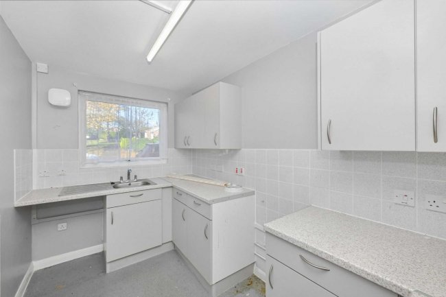 70 Madells, Epping, Essex CM16 4NN 4