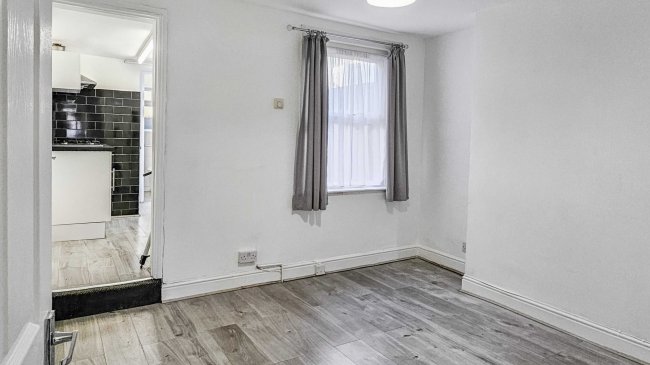 58 Wolseley Street, Reading, Berkshire, RG1 6AZ 4