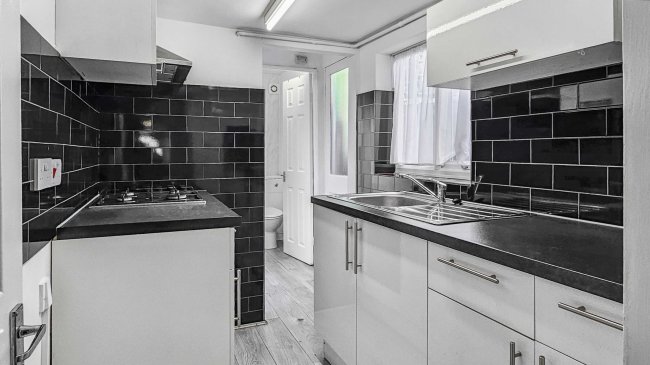 58 Wolseley Street, Reading, Berkshire, RG1 6AZ 4