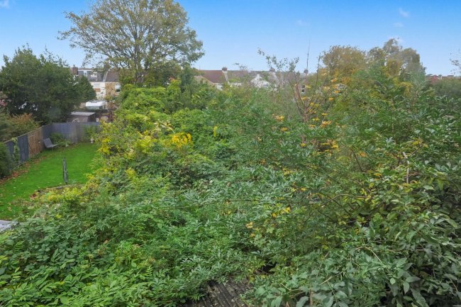 7 Stubbington Avenue, Portsmouth, PO2 0HS 2