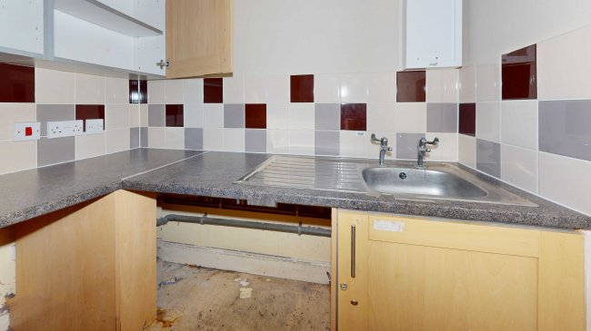 4 & 6 Rosswood Gardens, Wallington SM6 8QZ 5