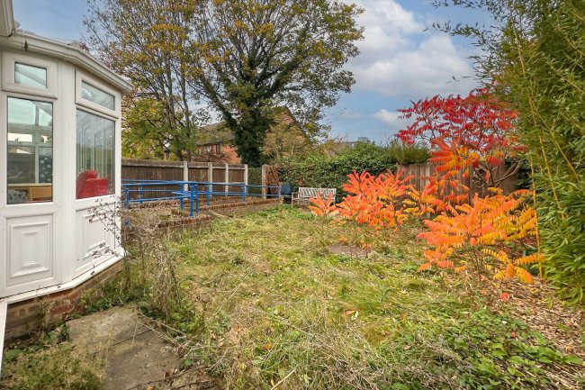 4 & 6 Rosswood Gardens, Wallington SM6 8QZ 5