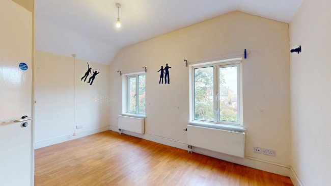 4 & 6 Rosswood Gardens, Wallington SM6 8QZ 5