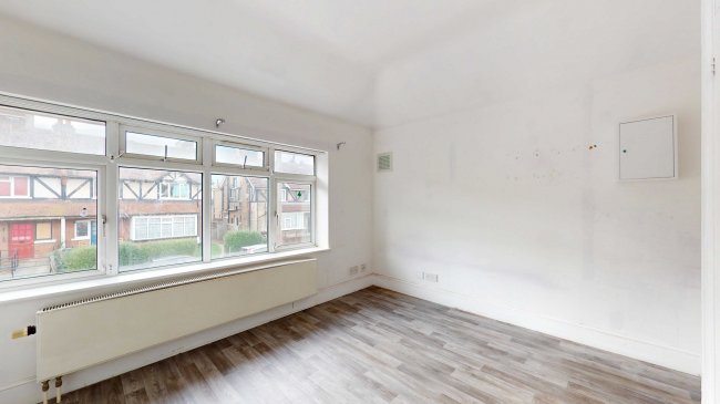 4 & 6 Rosswood Gardens, Wallington SM6 8QZ 5