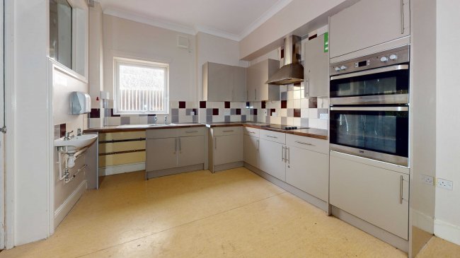 4 & 6 Rosswood Gardens, Wallington SM6 8QZ 5