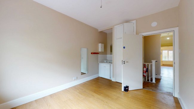 4 & 6 Rosswood Gardens, Wallington SM6 8QZ 5