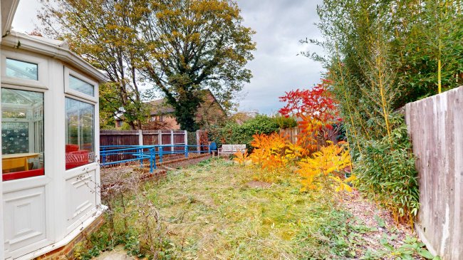 4 & 6 Rosswood Gardens, Wallington SM6 8QZ 5