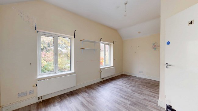 4 & 6 Rosswood Gardens, Wallington SM6 8QZ 5