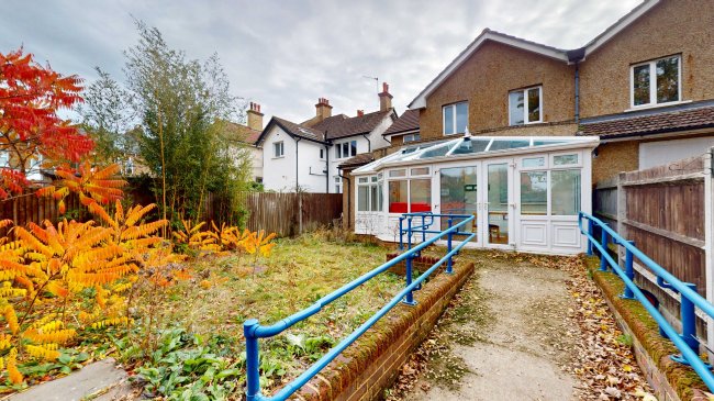 4 & 6 Rosswood Gardens, Wallington SM6 8QZ 5