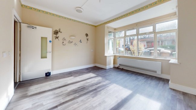 4 & 6 Rosswood Gardens, Wallington SM6 8QZ 5