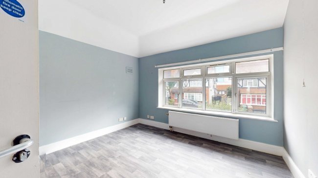 4 & 6 Rosswood Gardens, Wallington SM6 8QZ 5