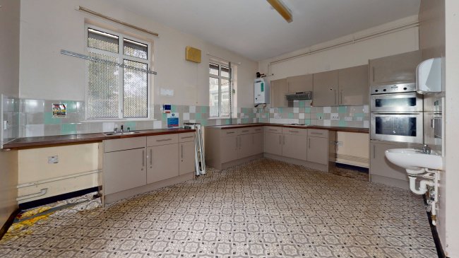 4 & 6 Rosswood Gardens, Wallington SM6 8QZ 5