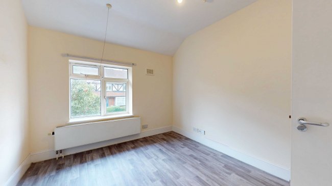 4 & 6 Rosswood Gardens, Wallington SM6 8QZ 5