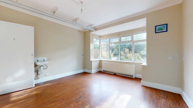 4 & 6 Rosswood Gardens, Wallington SM6 8QZ 5