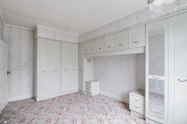 24 Gordon Avenue, Hornchurch, Essex, RM12 5EA 9