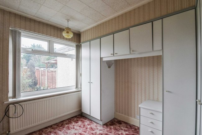 24 Gordon Avenue, Hornchurch, Essex, RM12 5EA 9