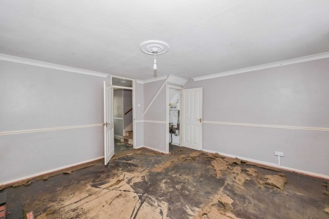 6A Holme Close, Cheshunt, Waltham Cross EN8 8ST 5