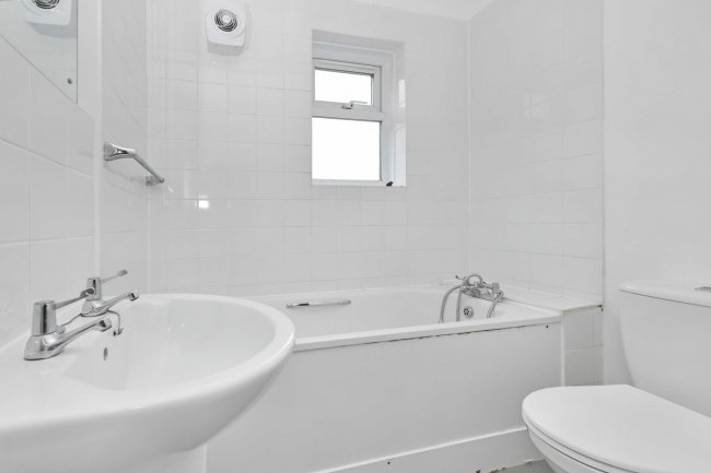 6A Holme Close, Cheshunt, Waltham Cross EN8 8ST 5