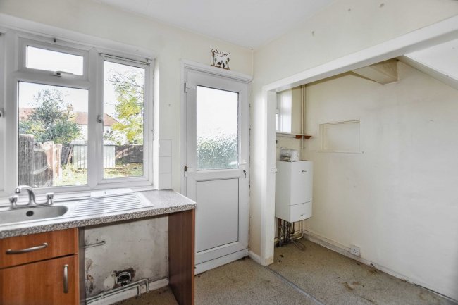 15 Coote Road, Bexleyheath, DA7 4PR 7