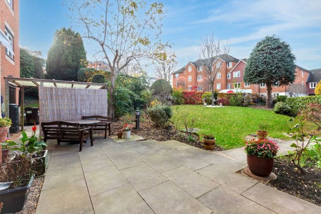 30 Sycamore Court, Aylesbury, Bucks HP19 9SZ 9