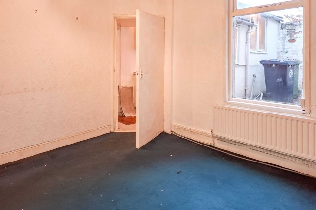 43 Gladstone Street, Brotton, Saltburn-by-the-Sea TS12 2TU 2