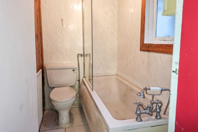 43 Gladstone Street, Brotton, Saltburn-by-the-Sea TS12 2TU 2