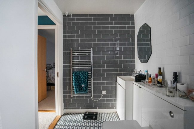 Flat 18 Estreham House, 12 Streatham Place, London, SW2 4PZ 5