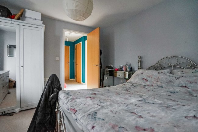 Flat 18 Estreham House, 12 Streatham Place, London, SW2 4PZ 5