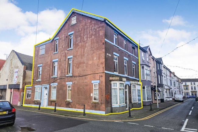 16 York Street, Blackpool, Lancashire, FY1 5AQ 4