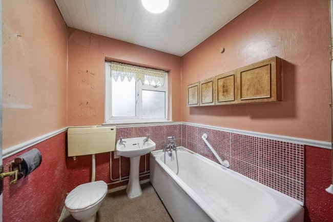 10 Hudson Rd, Hayes, Middlesex, UB3 5EL 7