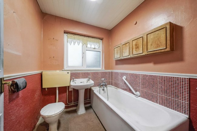 10 Hudson Rd, Hayes, Middlesex, UB3 5EL 7