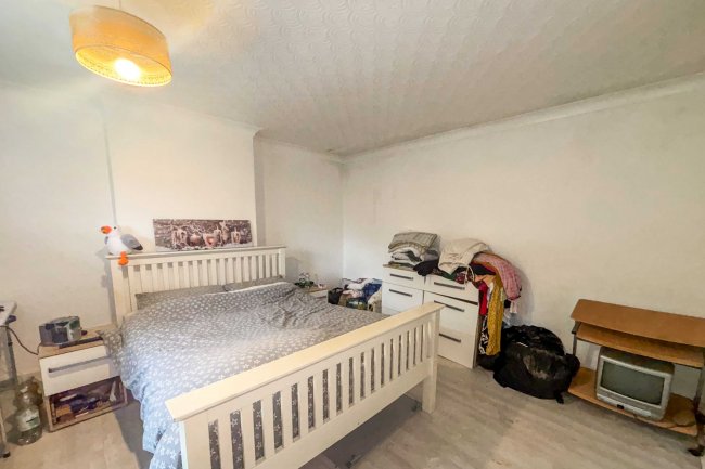 5 Walnut Avenue, Wigan WN1 3XE 6