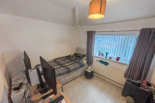 5 Walnut Avenue, Wigan WN1 3XE 6