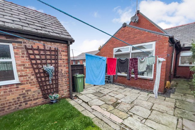 8 Walnut Avenue, Wigan WN1 3XE 5