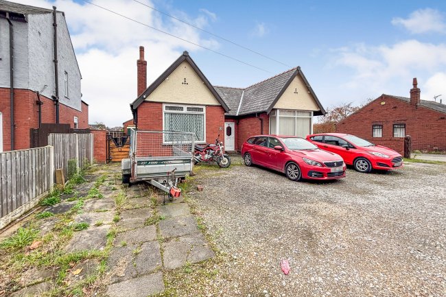 6 Walnut Avenue, Wigan WN1 3XE 4