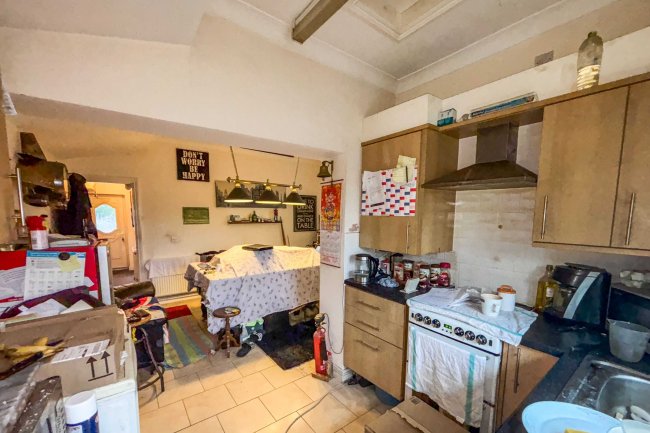 6 Walnut Avenue, Wigan WN1 3XE 4