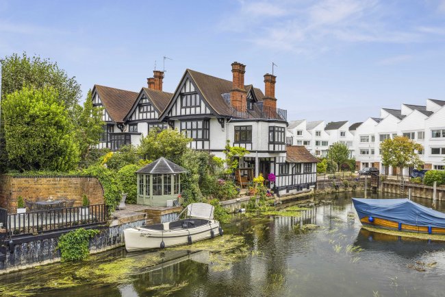 Flat 3, Three Gables, Mill Road, Marlow, Buckinghamshire, SL7 1QB 10