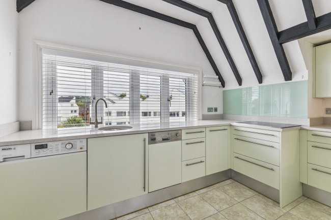 Flat 3, Three Gables, Mill Road, Marlow, Buckinghamshire, SL7 1QB 10