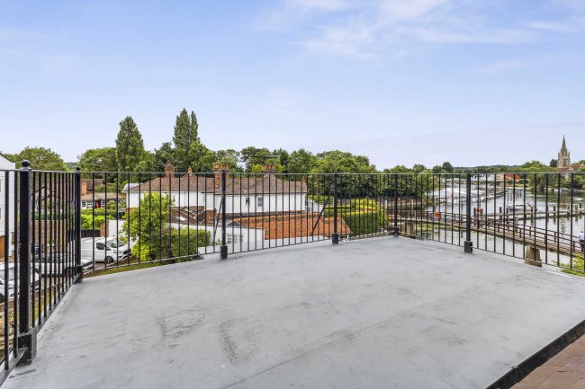 Flat 3, Three Gables, Mill Road, Marlow, Buckinghamshire, SL7 1QB 10