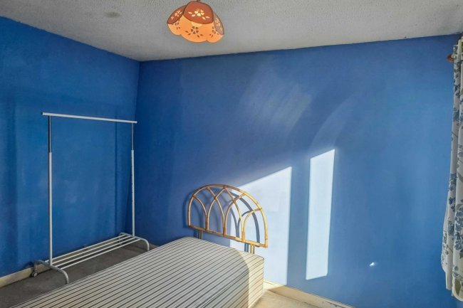 97 Peerless Drive, Uxbridge, Middlesex, UB9 6JF 1