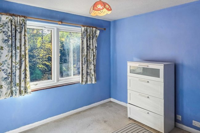 97 Peerless Drive, Uxbridge, Middlesex, UB9 6JF 1