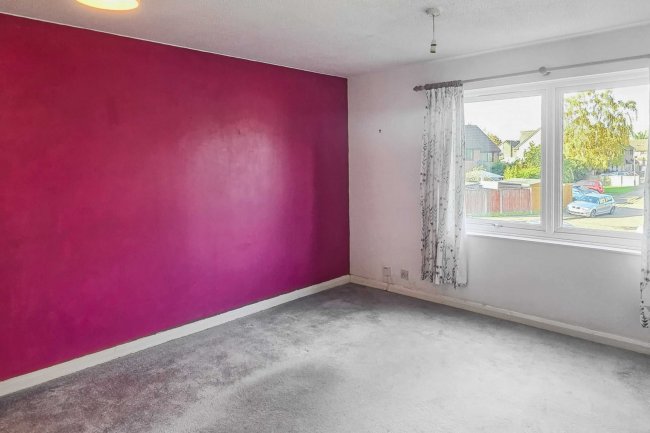 97 Peerless Drive, Uxbridge, Middlesex, UB9 6JF 1