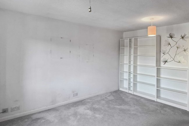 97 Peerless Drive, Uxbridge, Middlesex, UB9 6JF 1