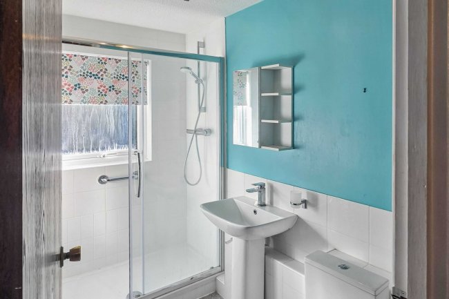 97 Peerless Drive, Uxbridge, Middlesex, UB9 6JF 1