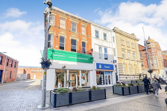 33 Victoria Street, Grimsby, DN31 1DL 2