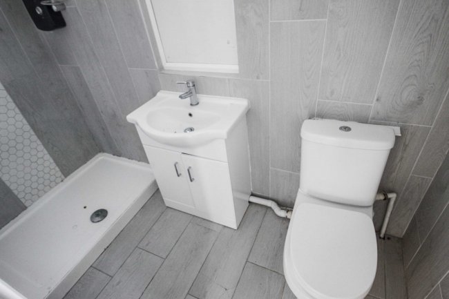 17 Shipley Road, Woodingdean, Brighton, BN2 6TA 5