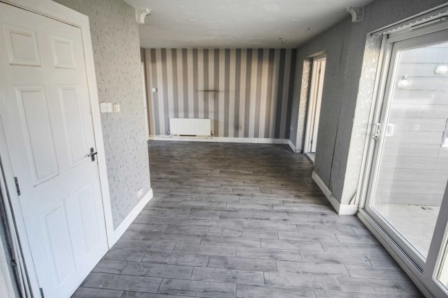 17 Shipley Road, Woodingdean, Brighton, BN2 6TA 5